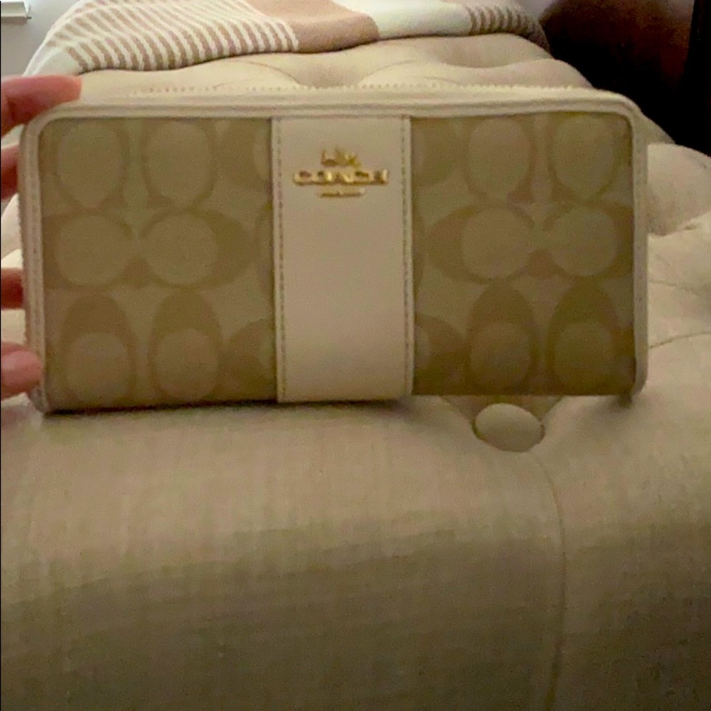 COPY - Coach wallet
